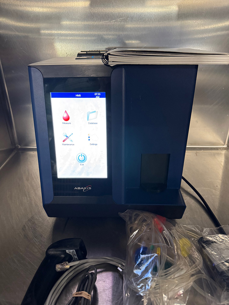 Abaxis HM5 Hematology Analyzer