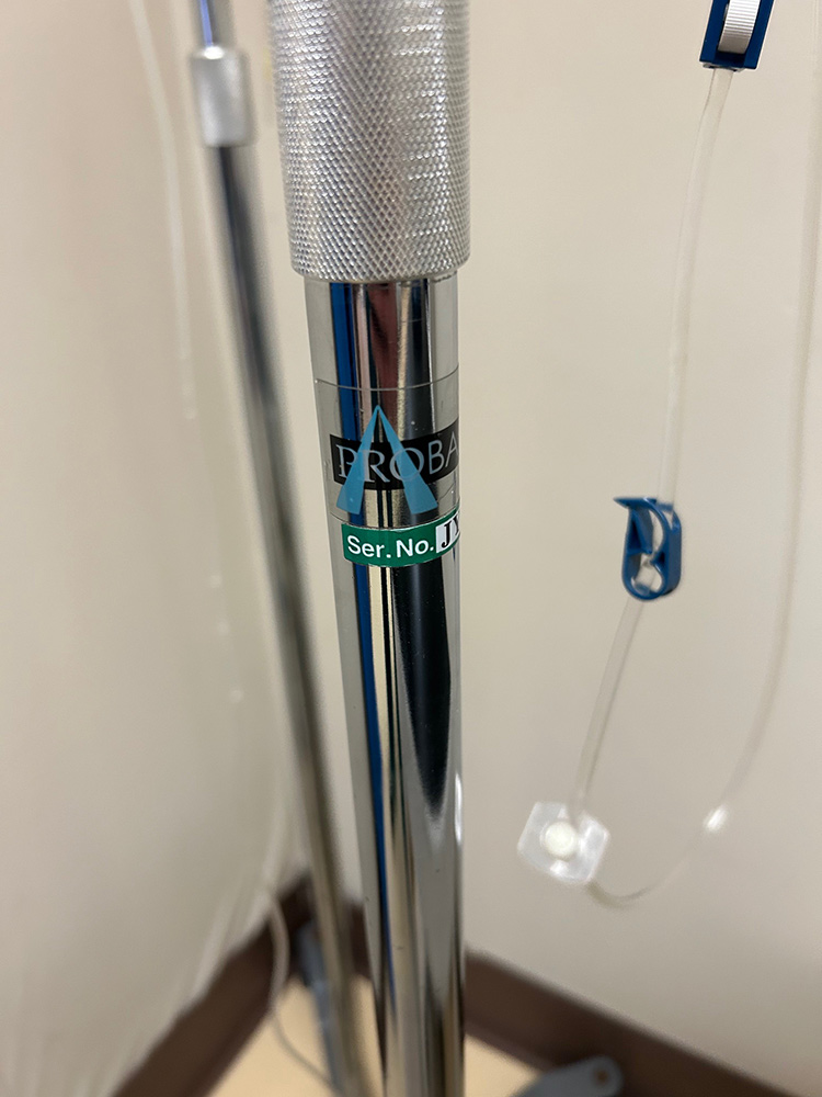 IV Poles