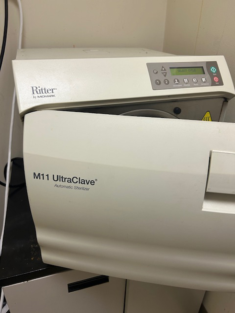 Midmark Ritter M11 Tabletop Autoclave