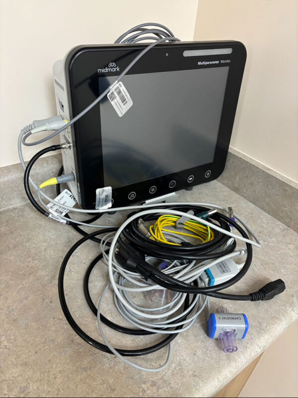 Midmark Multiparameter Monitor with Capnistat 3 CO₂ Sensor
