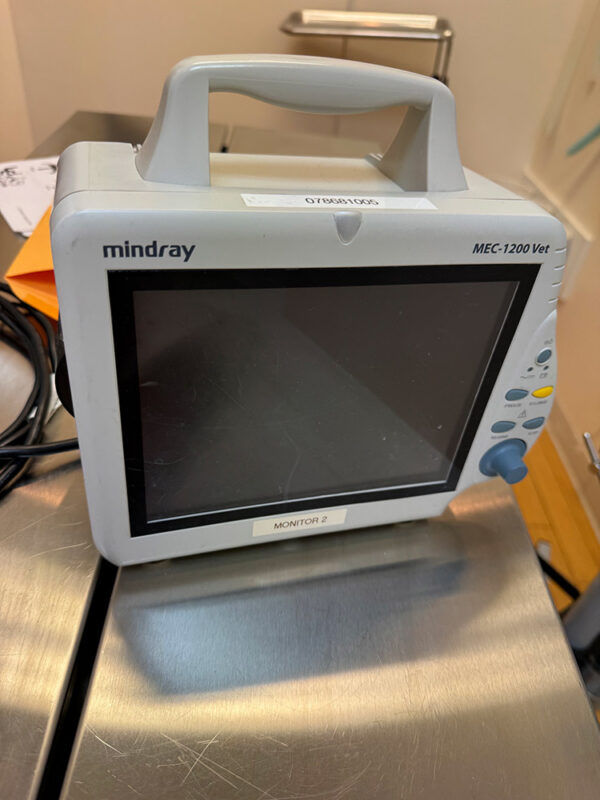 mindray-mec-1200-vet-multiparameter-patient-monitor