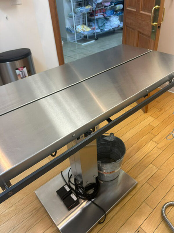 vssi-v-top-heated-surgery-table-50