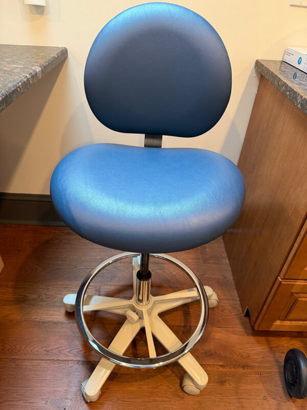 brewer-dental-stool-3300-series