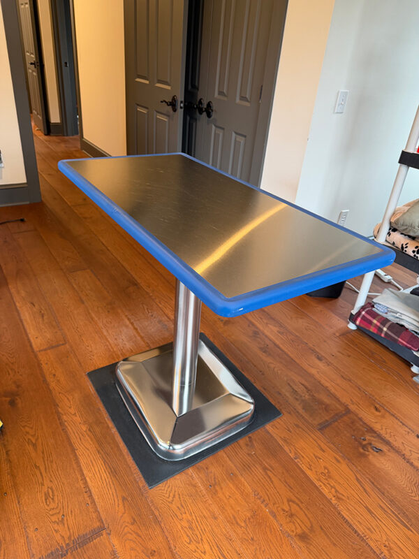 shor-line-pedestal-exam-table-2