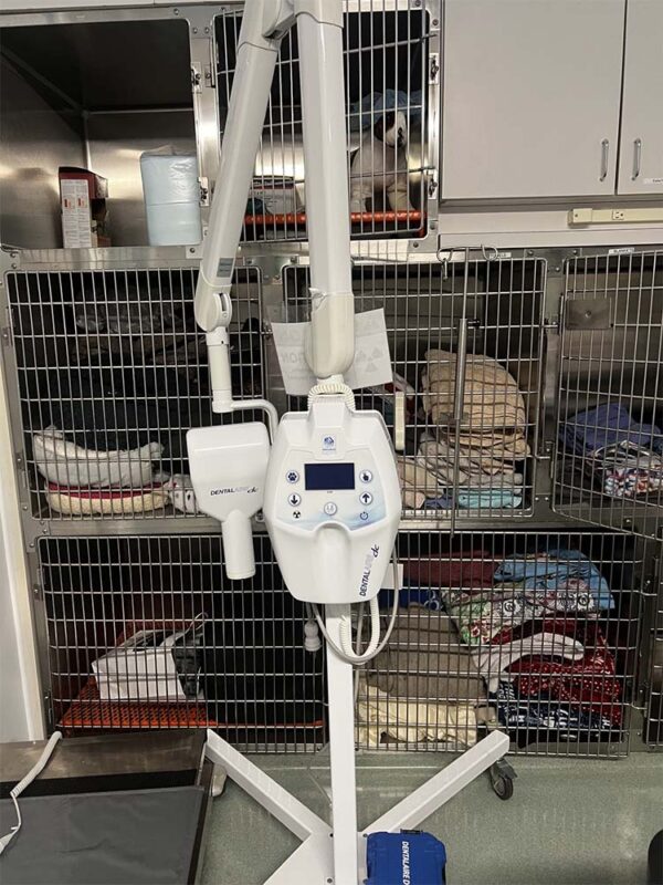 dentalaire-dc-mobile-veterinary-dental-x-ray-generator
